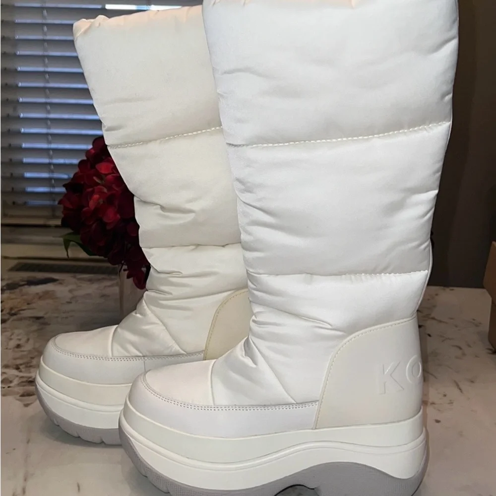 Michael Kors Gamma Cold Weather Boots size 5 MSRP $225 ***FLOOR SAMPLE *** - Picture 2 of 9